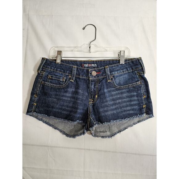 Ecko UNLTD Women's Shorts Size 3/4 Blue Dark Wash Denim Jean Pockets Raw Hem - Picture 7 of 13